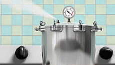 Steaming pressure cooker