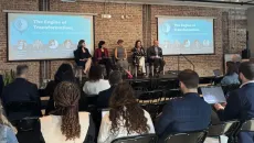 Kat McDavitt of Innsena, Karen Finger of Verizon Business Group, Lisa Moneymaker of Medidata, Jill DeGraff of b.well and Kirk Grothe of InterSystems