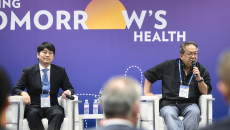 Heads of Kakao Healthcare and NAVER Healthcare Lab at HIMSS24 APAC