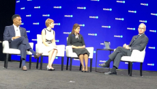 60 Minutes correspondent Scott Pelley, right, and a panel of healthcare experts addressed workforce challenges at HIMSS22 on Tuesday. Panelists included, from left, Johnny Taylor, Diane Swonk and Dr. Tamara Sunbul.