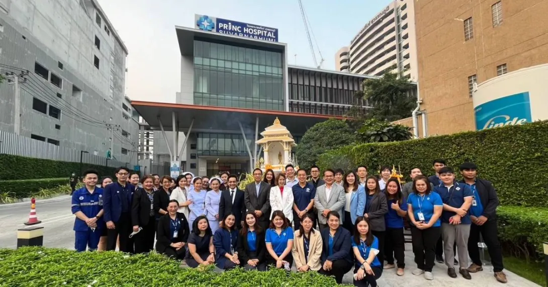 Princ Hospital Suvarnabhumi team in front of the hospital in metro Bangkok, Thailand
