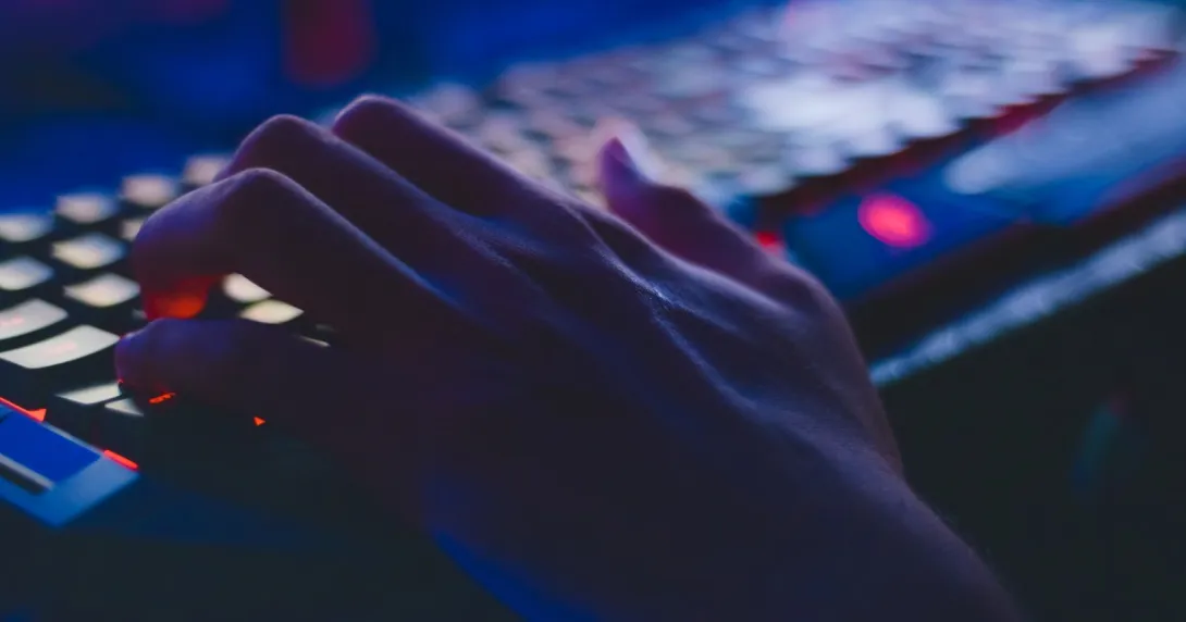 Hand on keyboard